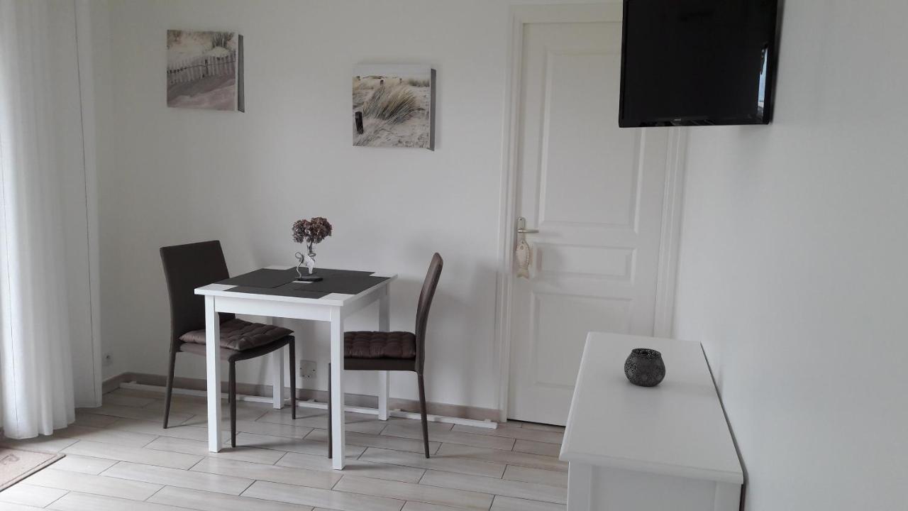 Les Sables Bed & Breakfast Santec Eksteriør bilde